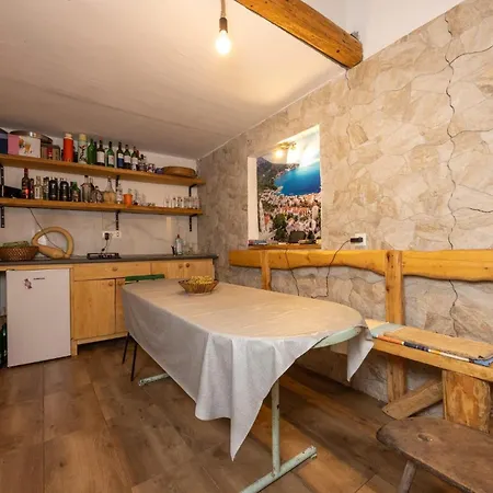 311b Apartment Igrane
